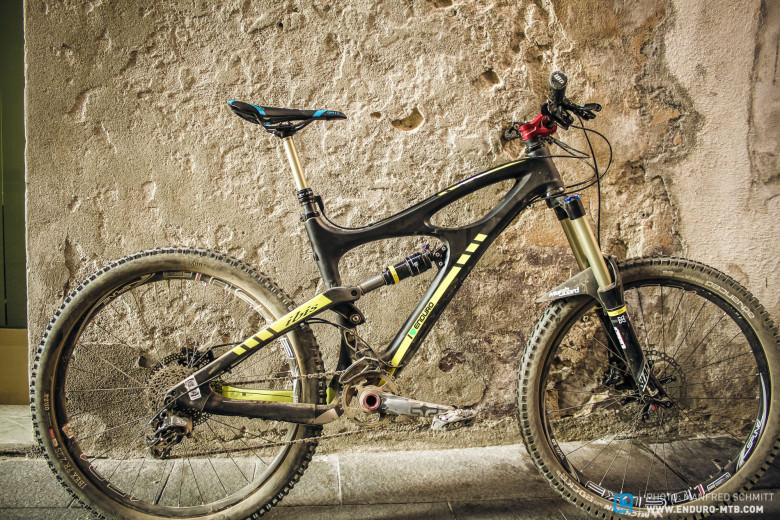 The new Ibis Mojo HD-R is a revised design of the HD, now able to run 650B wheels!