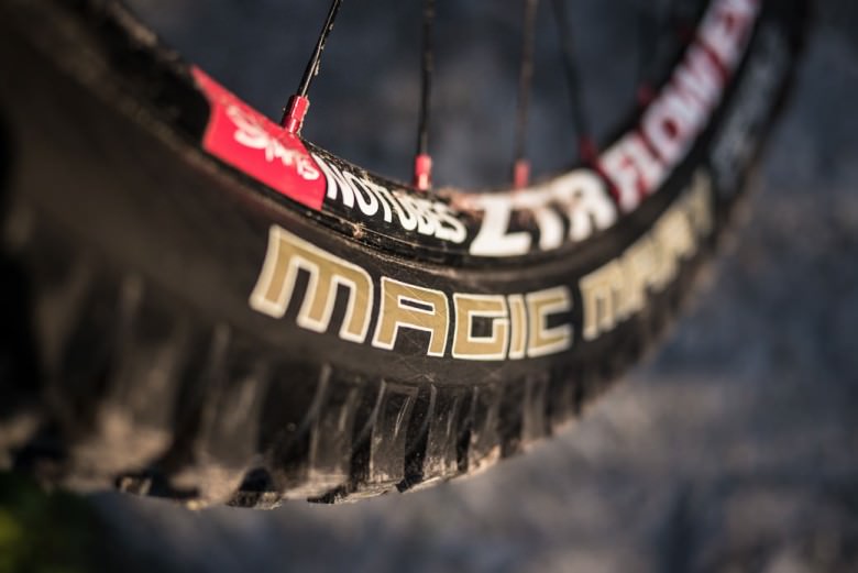 Schwalbe Magic Mary Rock Razor Enduro Racing tire test review reifen enduro rennreifen-15