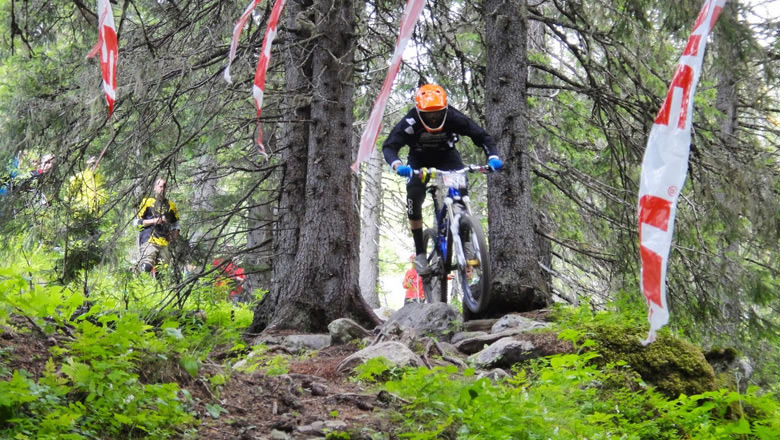 Niklas Wallner storming through the rocky section, fourth place today.