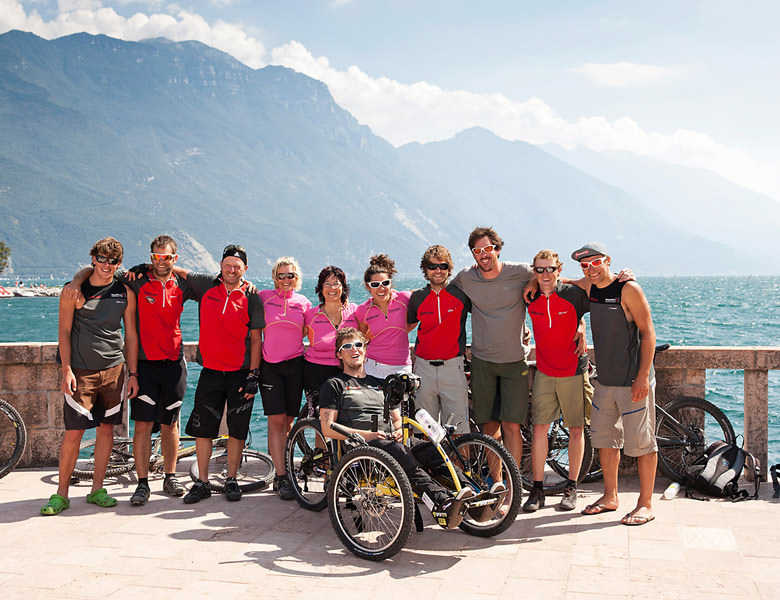 Glücklich angekommen: Das Team von Felix in Riva am Gardasee