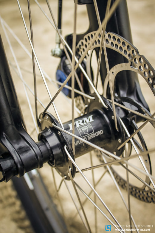 FRM Urano hubs laced to FRM Urano carbon rims make for a very lightweight wheelset!