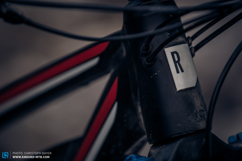 The Rose Soul Fire doesn’t just have internally routed gear cables and brake hoses – the KindShock Lev Integra also has stealth cable routing. 