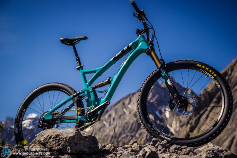 The new Yeti SB5c features their new Switch Infinity pivot system