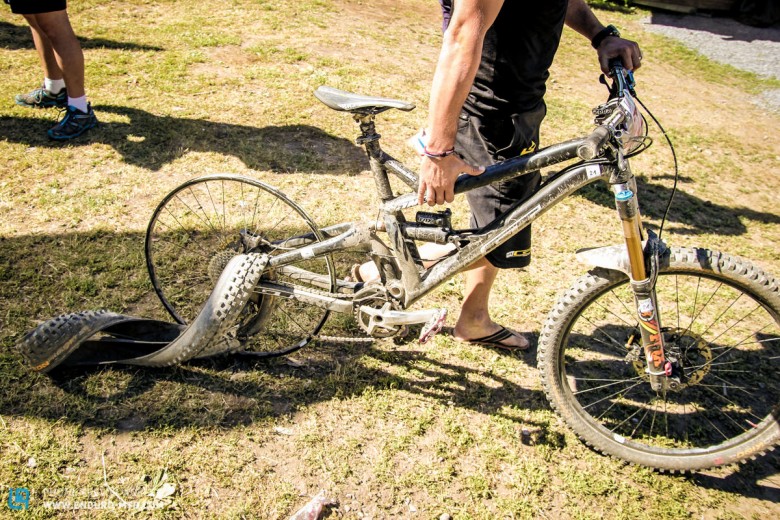 Martin Maes was shredding, 3rd overall after stages 1 and 2, this was his bike after stage 3.. Hope of a podium has gone!