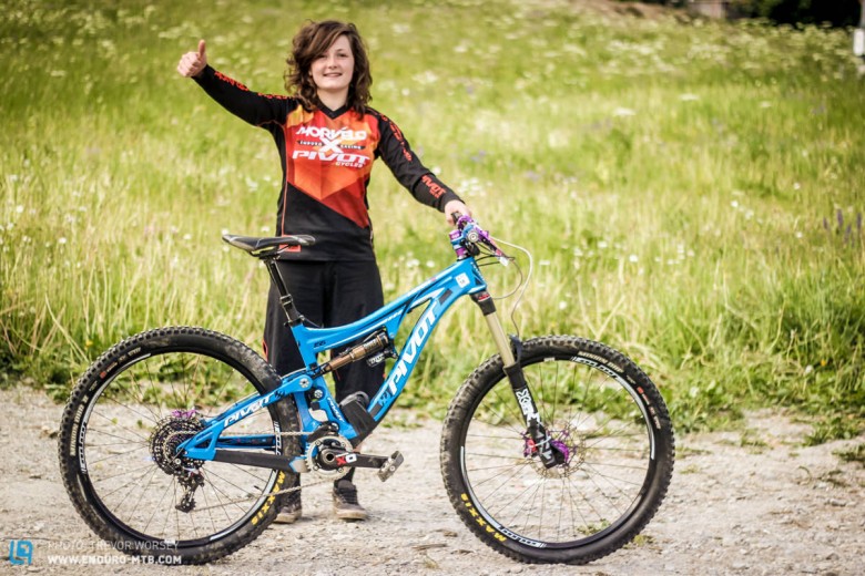 Katy Winton piloted her Pivot Mach 6 to 13th in Round 3 of the Enduro World Series!