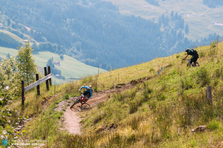 Liftunterstützung, Alpenpanorama und feine Trails - Kirchberg bietet beste Enduro-Bedingungen.