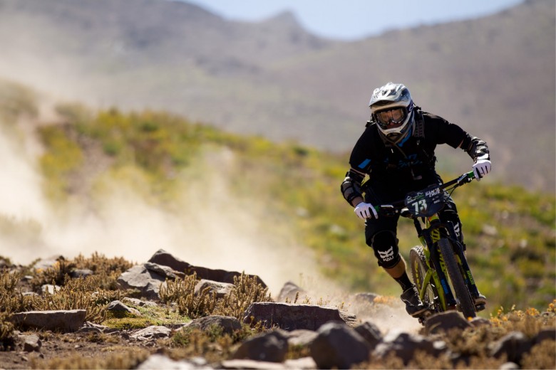 Santa Cruz Product Manager Josh Kissner testing the Palmdale Grip during the Andes-Pacifico race in Chile, 2014. (© Gary Perkin).