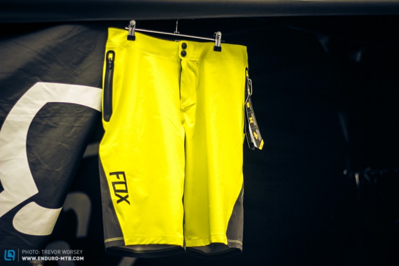 The Attack Q4 CW shorts have the same 10,000mm waterproof rating, and the same 4 way stretch fabric.