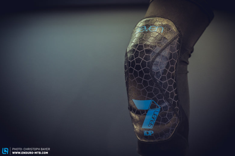 The SEVEN Covert knee protector.r