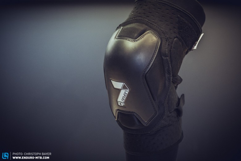 The SEVEN Index knee protector is available for 94,90 EUR. [
