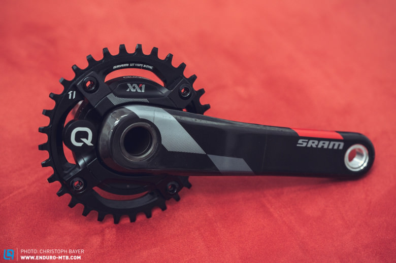 The SRAM XX1 crank incl. Quarq Power Meter weighs 689g and is priced at 1325 EUR (GXP-Version).  
