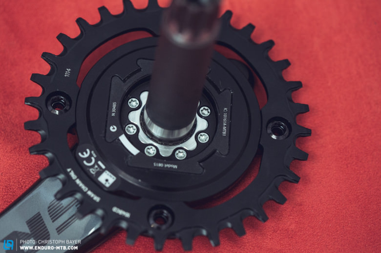 The Quarq power Meter is connected with a total of seven bolts to the crank. 