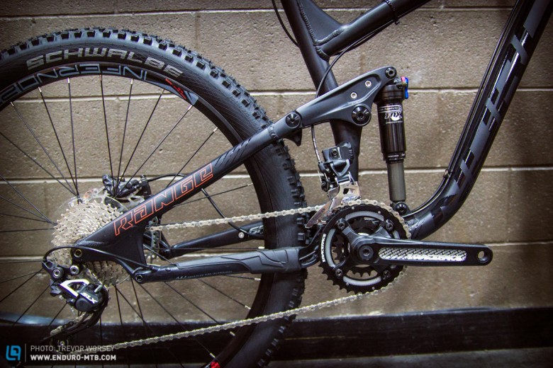 The all-mountain–tuned A.R.T. suspension system helps the bike climb to objectives with impressive efficiency