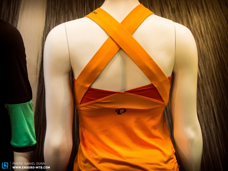 Women's Journey tank top, from Pearl Izumi,  features wide straps for a comfortable and uncompromising fit. 