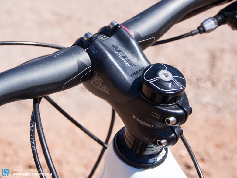 Giant Contact SLR Trail composite handlebar and Contact SLR composite stem.