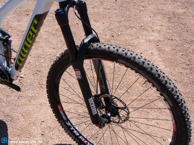 Rock Shox Pike RCT3 in 140mm travel version. 