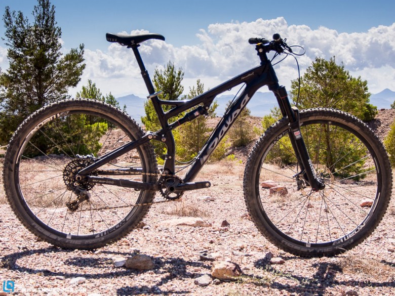 The Salsa Horsethief features 29" wheels and 120mm of rear suspension. 