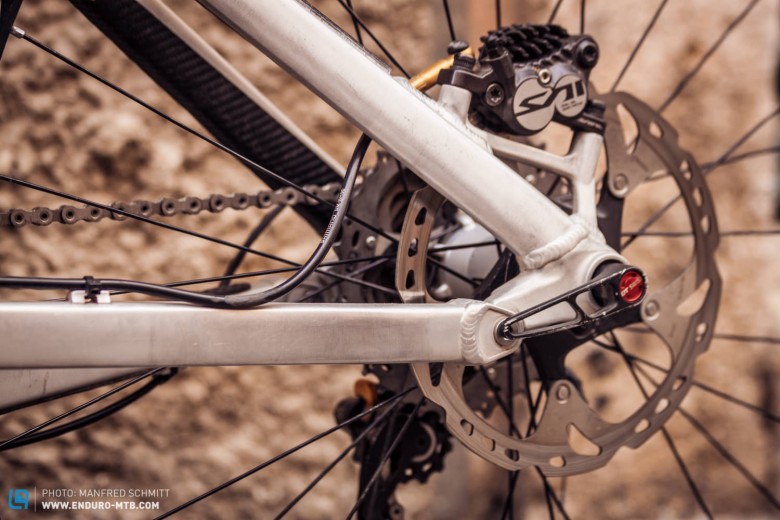 Neat dropouts and Shimano Saint brakes provide plenty of stopping power.