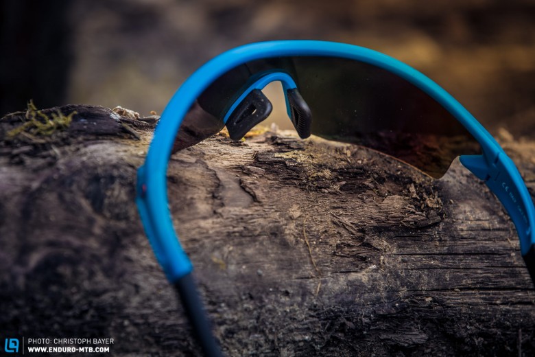 Die weichen Nasenpads garantieren einen sicheren Sitz der Brille. 
