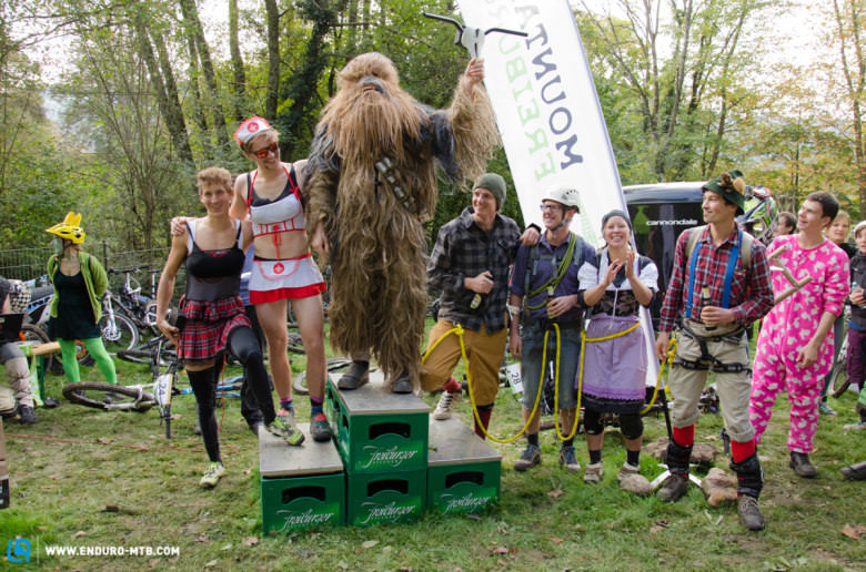 Die Gewinner der Kostümwertung: Chewbacca, heiße Krankenschwestern und eine Bike-Bergsteiger-Seilschaft