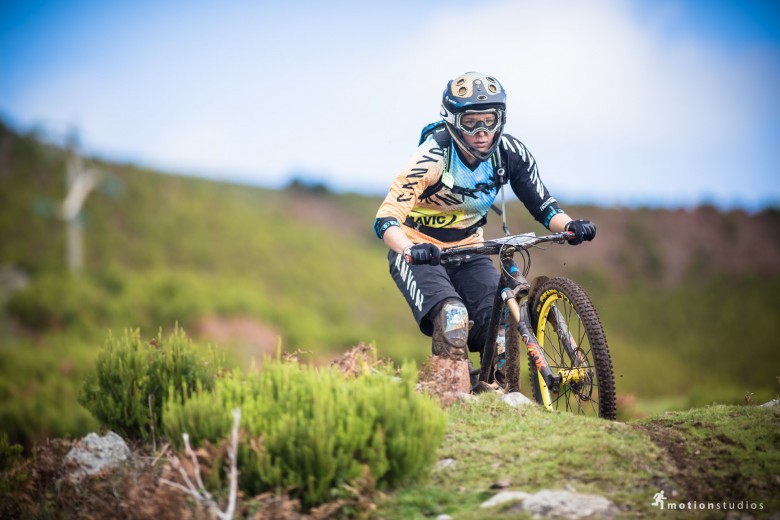 The winner of the German Enduro Championships Ines Thoma isn’t just damn quick on the bike, she’s apparently also just as talented with her hands.