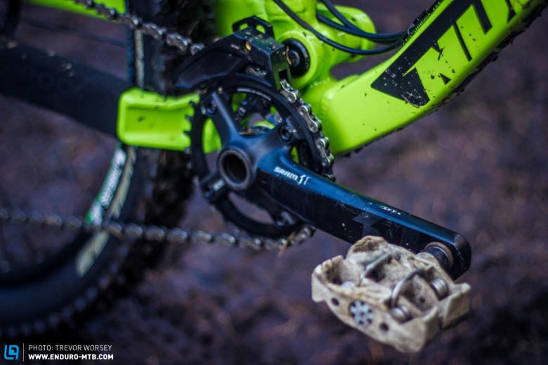 Despite the X01 drive train, the AM275 is fitted with a top guide.  Demonstrating Nukeproof's no-nonsense approach.