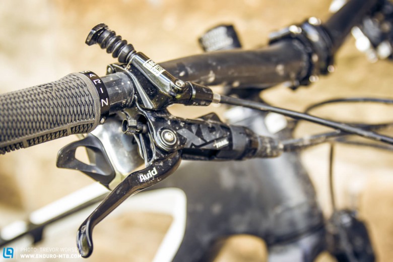 Avid XO Trail brakes are solid performers and haul the bike down well