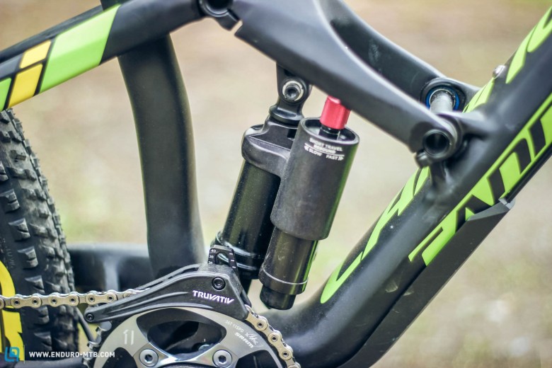The Cannondale Jekyll has two geometry settings which can be altered on the fly: 95mm travel for pedalling efficiency, and a slacker 160mm travel for the descents, all controlled by the dual-chambered shock, the Fox Dyad.