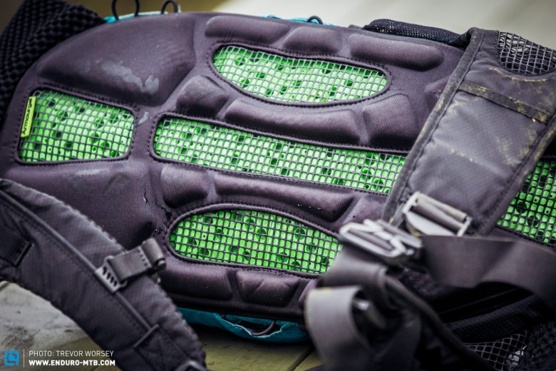 The 3D shaped back protector is designed for adaptive shock absorption management