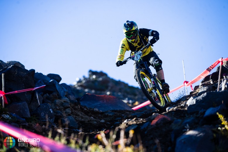 The reigning world champ suffered a pedal strike that sent him over the bars and out of the series.