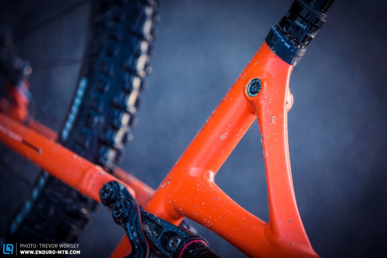 We liked the clean design of the integrated seatpost clamp