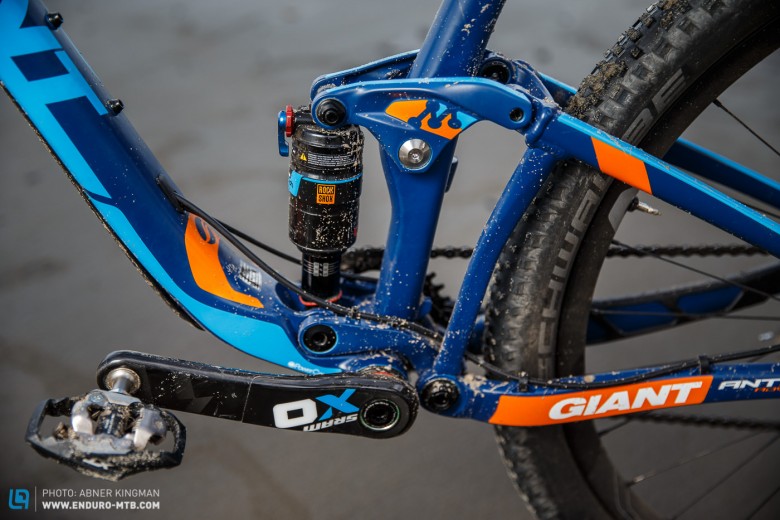 Giant's proven Maestro Suspension should keep the rear end efficient, yet active when it needs to be.