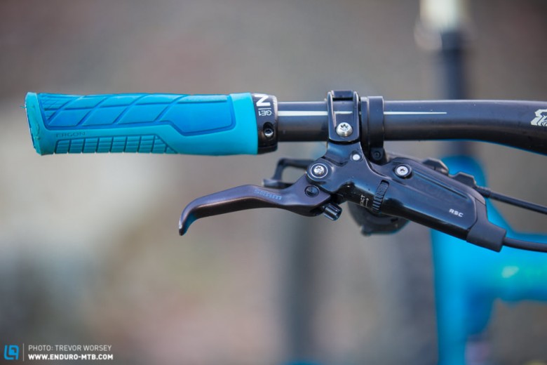 The comfy Ergon grips, once tried always a fan