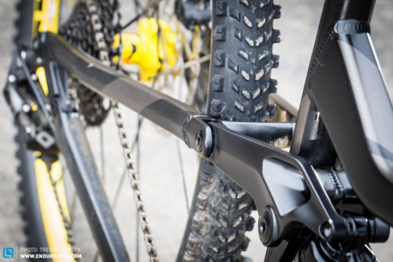 The in line pivot location, keeps pedal feedback to a minimum.