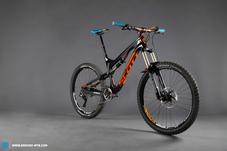 Remy's "DH" configuration with big pedals, tires and wheels : 13,4kg (size L)