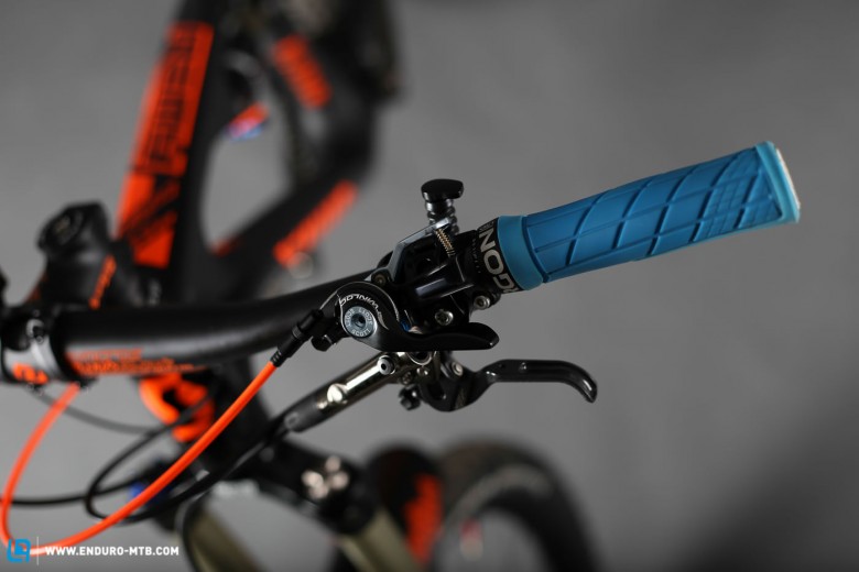 New for this year is the remote lockout for the prototype Suntour shock.