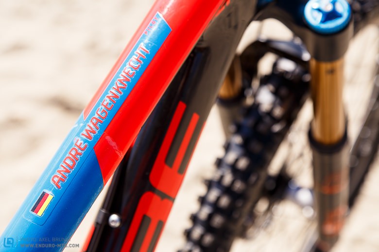 Personalised decals and no bottle cage: in their details both bikes are customised to each team rider.