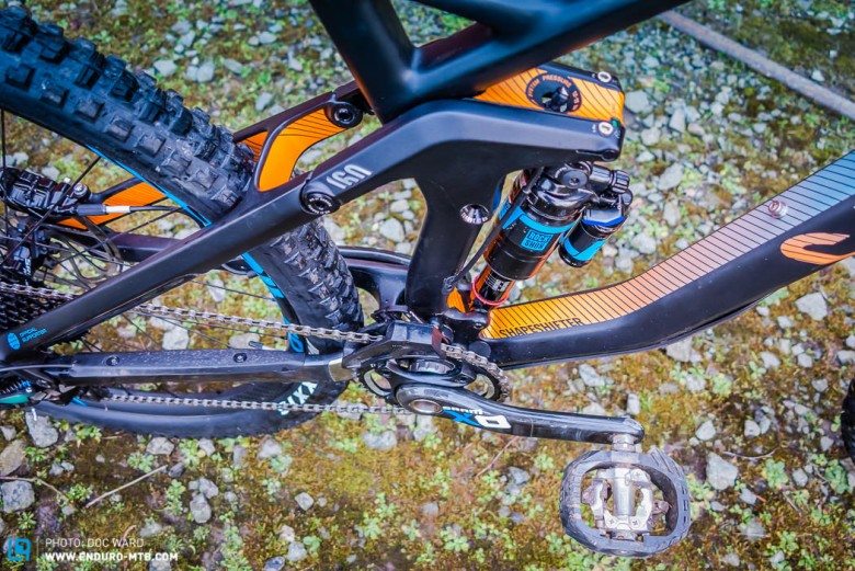 The heart of the bike is the Shapeshifter, bringing  adjustable geometry to the Strive