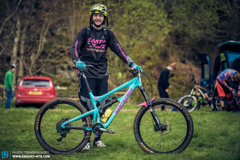 Andy Donnachie was keeping it simple with Maxxis HR2's front and back