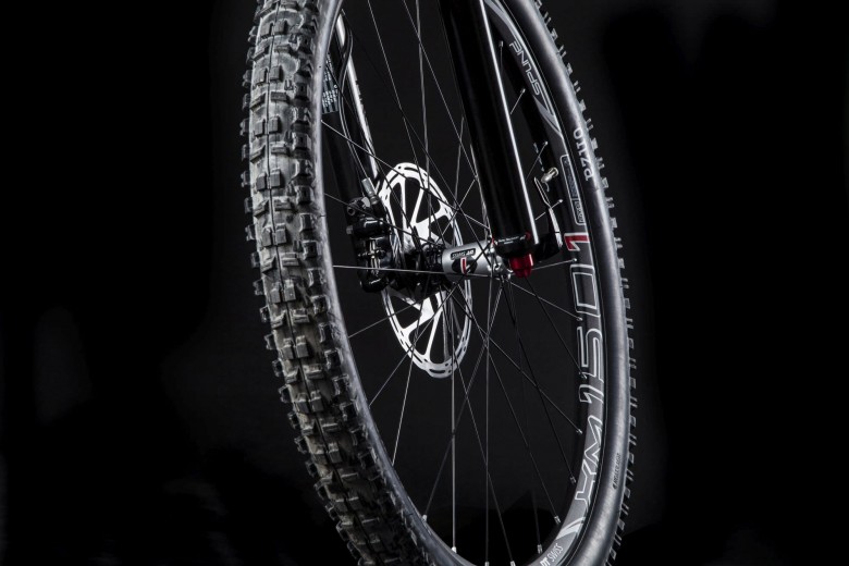 Die DT Swiss Spline XM1501 Laufräder vereinen hohe Steifigkeit und geringes Gewicht.