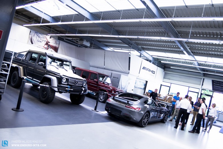 Die Produktion der AMG-Fahrzeuge findet im Rahmen der Serienfertigung in den Werken von Mercedes-Benz statt. Sonderanfertigungen werden anschließend in Affalterbach durchgeführt.