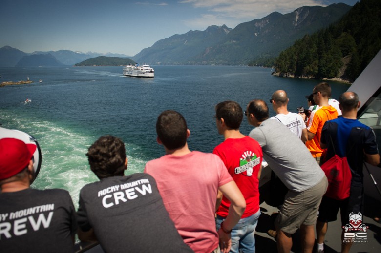 600 Riders, from 24 countries enjoy a beautiful sailing on BC Ferries. From the mainland to Vancouver Island .