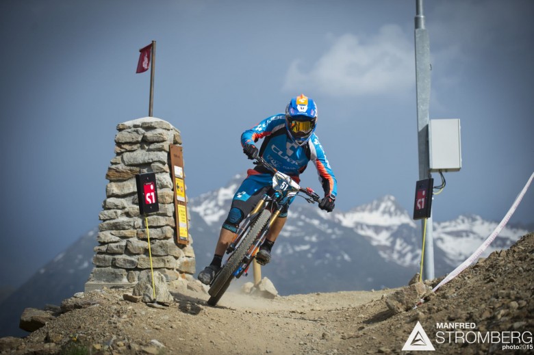 Nico Lau rails round the first corner to the prologue win of the 2nd EES in Sölden 
