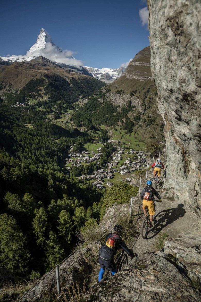 PERSKINDOL_SWISS_EPIC_stage5_WalkingPassage_Matterhorn_credit_APiX