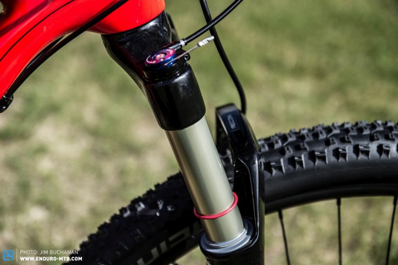 Trails can be ridden at pace with the Rockshox Rekon Gold 100mm forks with Pop-Loc remote bar-mounted lever.