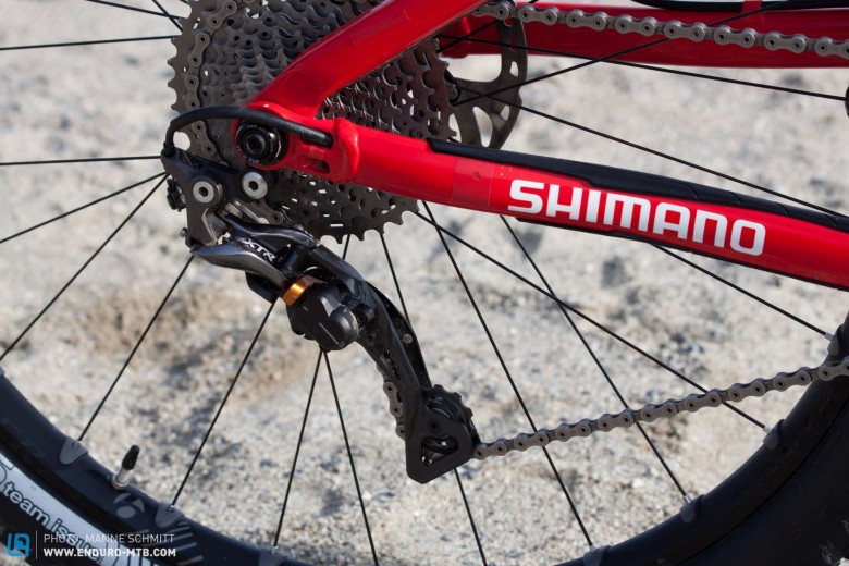 The drivetrain is kitted out from head to toe in Shimano XTR components making sure the shifting will be as efficient and as reliable as possible.  