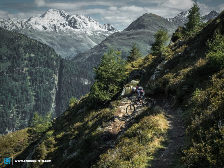 Im alpinen Terrain begeistert das Rad mit seinem agilen Handling.