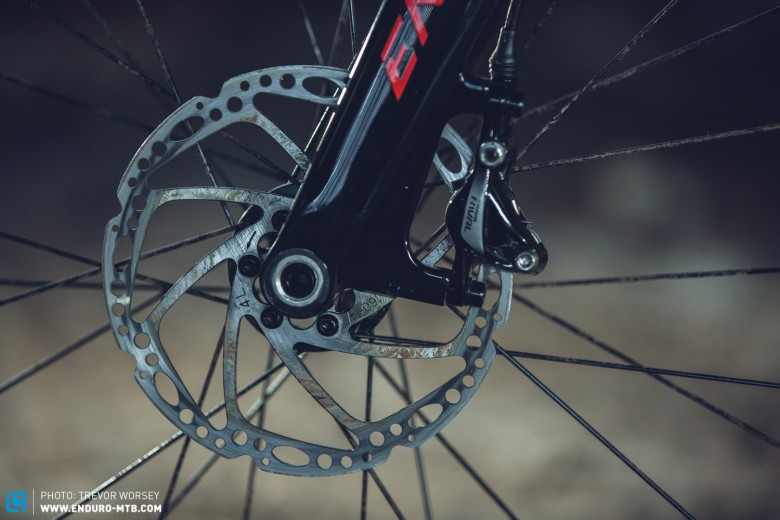 Disc brakes give cross bikes maximum stopping power in the worst conditions