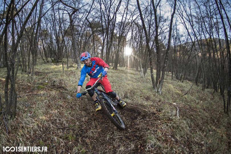 Fabien Barel shredding another new stage of the Beverally, and not the worst… Named Fontassas, it’s all about soil, perfect gradiant, perfect turns… and braap!
