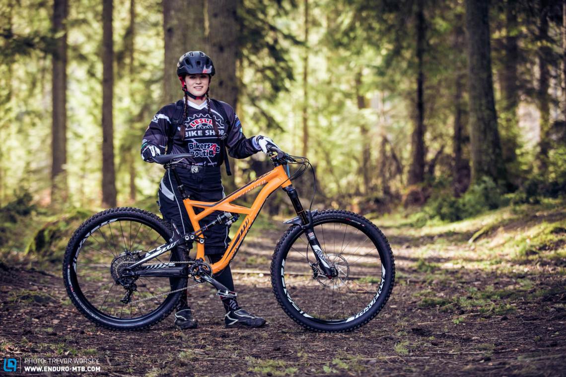 Hope Jensen: "The best thing about this bike it how plush it feels, it just soaks up the trails! And if course the colour!"